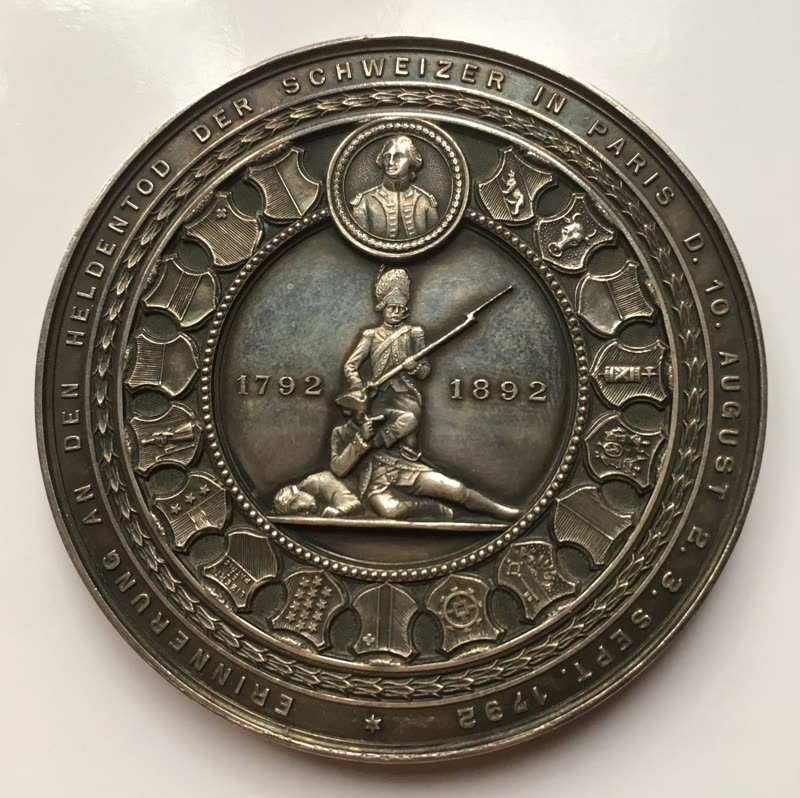 Rückseite mit dem Luzerner Löwendenkmal von Thorvaldsen und den Bildnissen von Oberst Pfyffer, Thorvaldsen und Lukas Ahorn